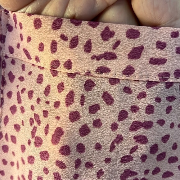 Candie’s long sleeved, lightweight peach with magenta spots. Size XS. NWT - Picture 3 of 7